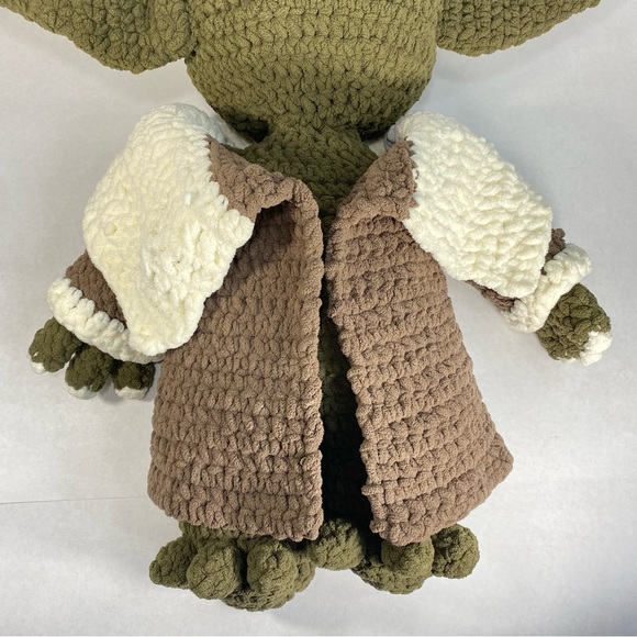 Star Wars YODA Handmade Crochet Thick Yarn Large Plush Stuff Toy; 23 Inch Tall - Picture 5 of 16